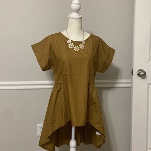 Women’s Top size M